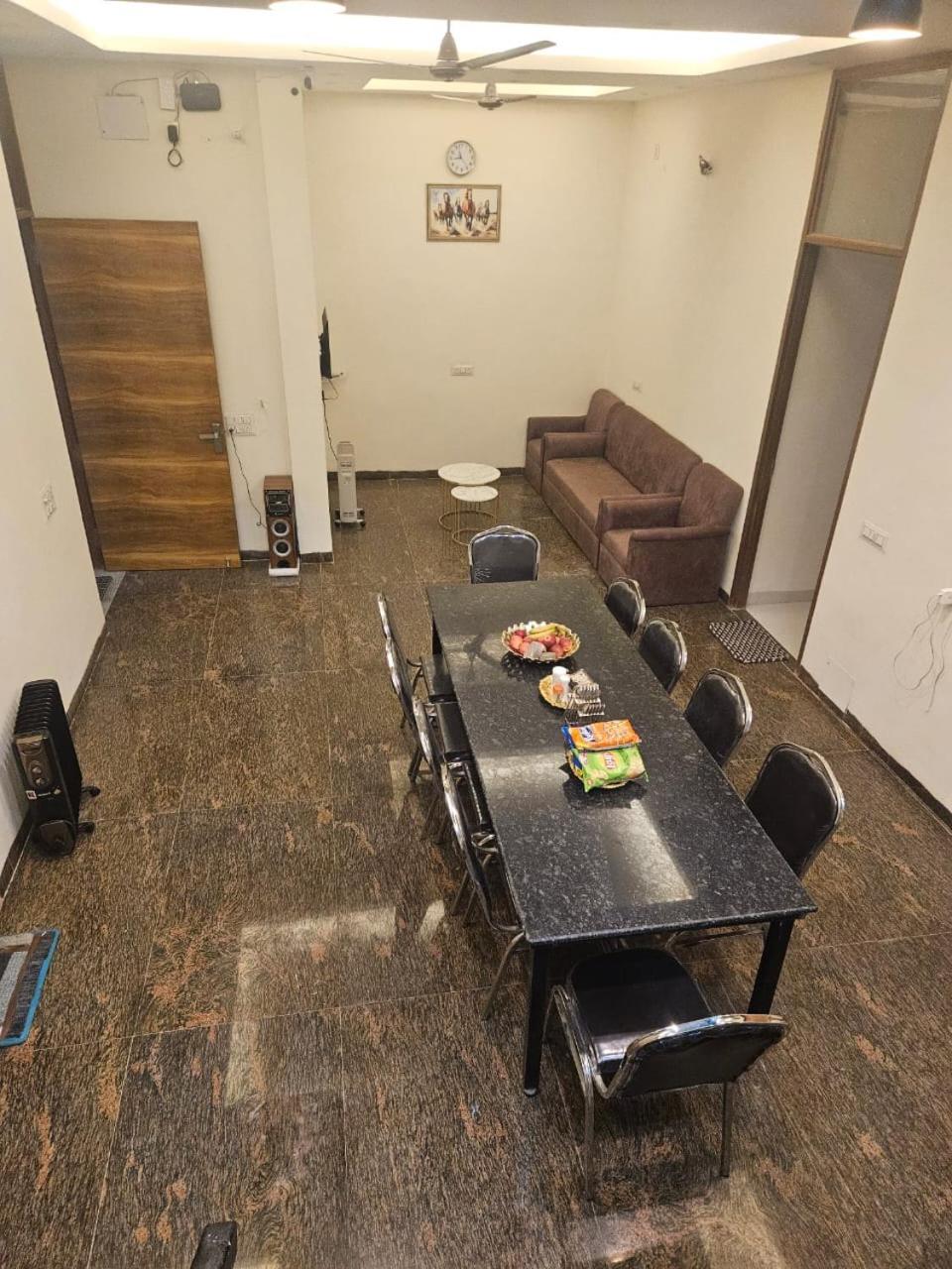 グレーター・ノイダ Ashirwaad 249 Bed & Breakfast エクステリア 写真