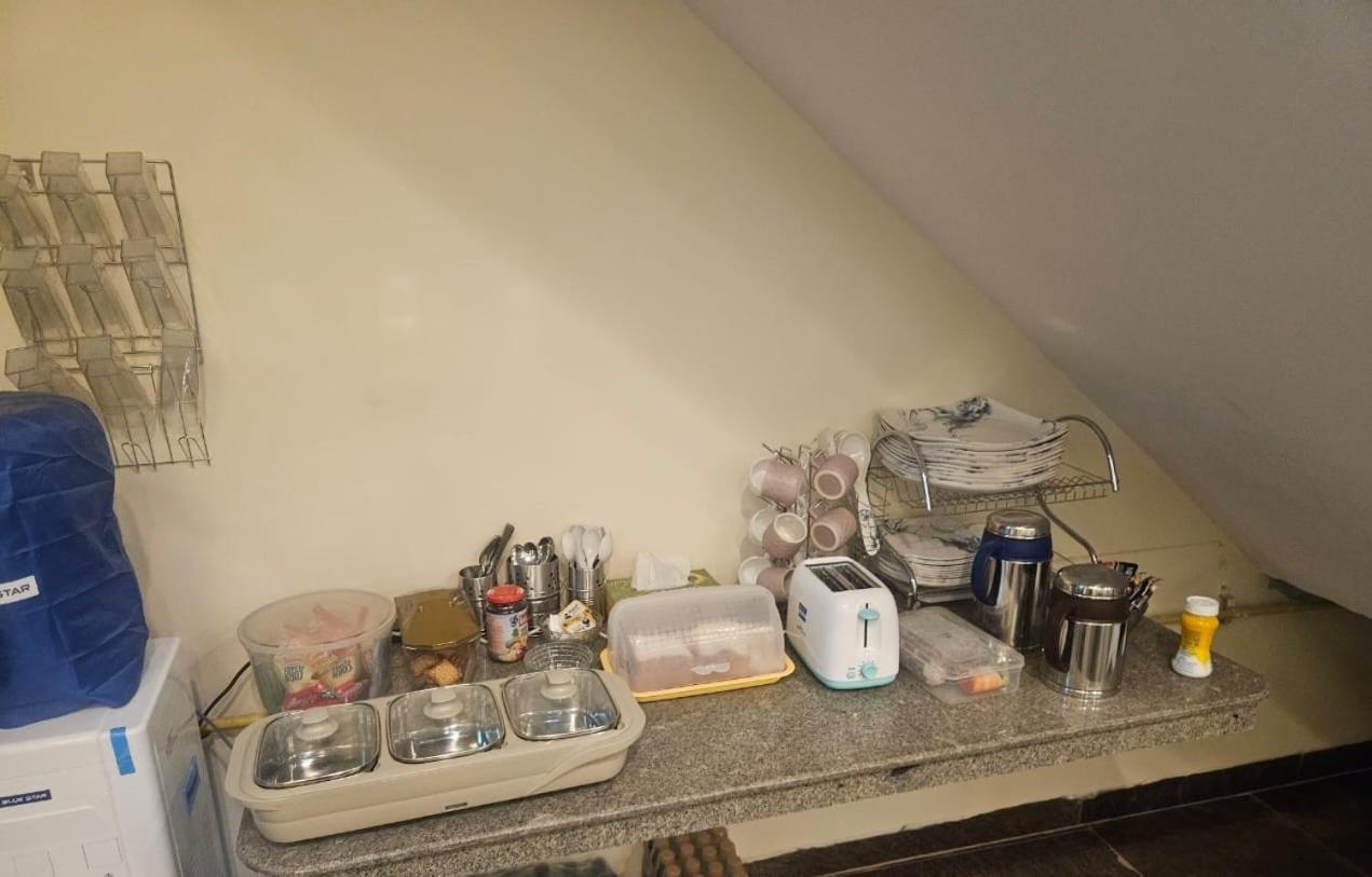 グレーター・ノイダ Ashirwaad 249 Bed & Breakfast エクステリア 写真